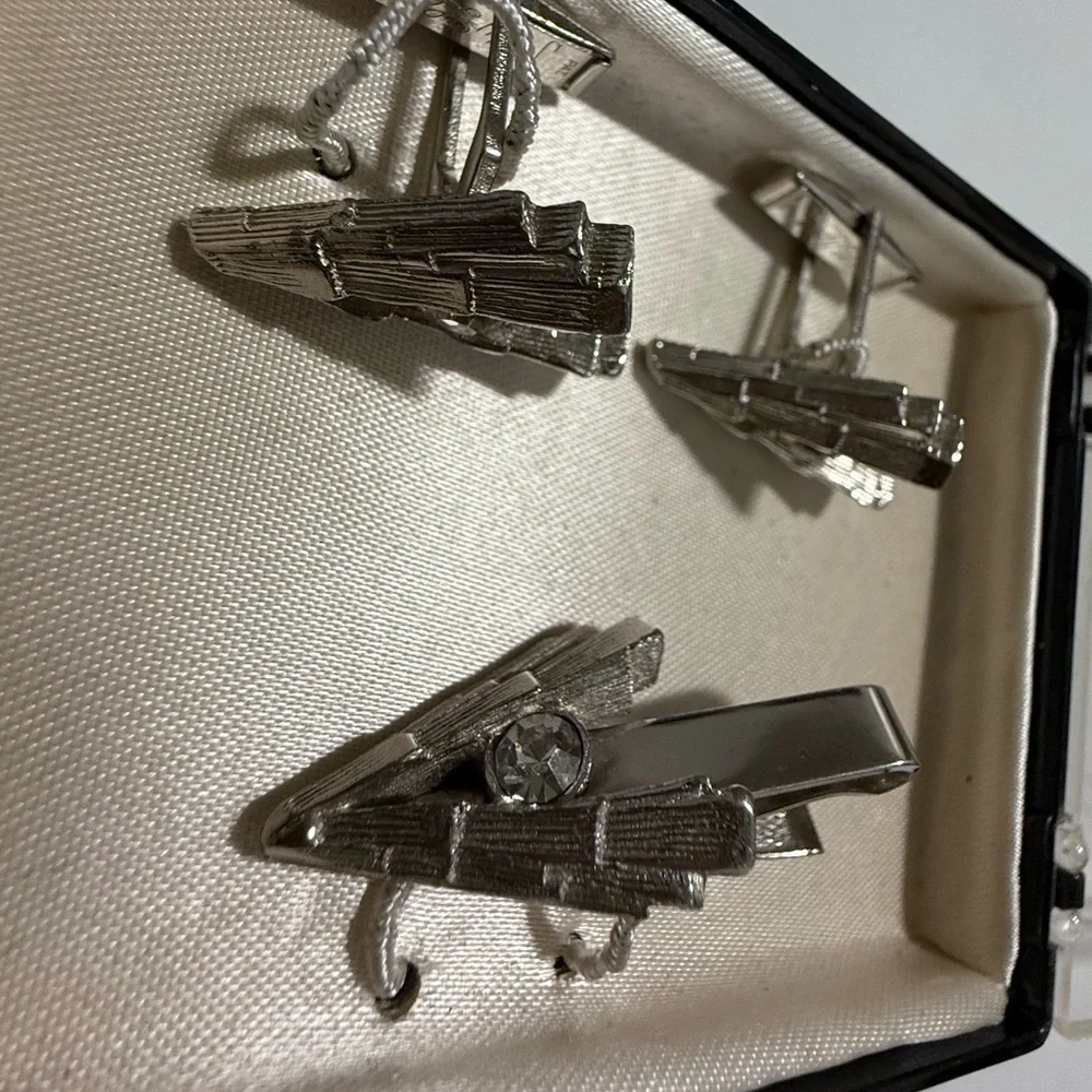 Vintage Judy Lee Silver Tone Rhinestone Cufflinks & Tie Clip Set in Box